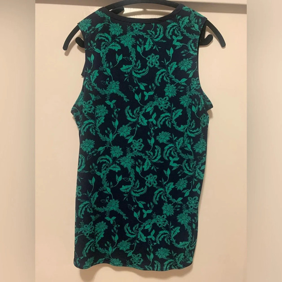 Banana Republic Sleeveless Blouse - Picture 2 of 6